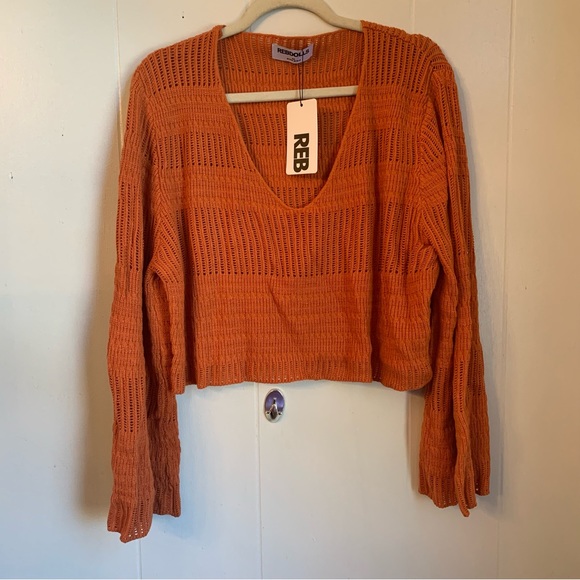 Rebdolls crochet bell sleeve blouse - Picture 1 of 5